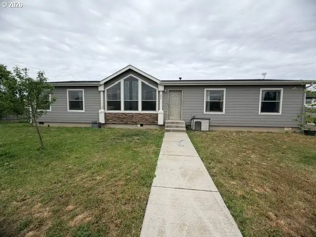 880 N 11th Ave, Elgin, OR 97827 - #1