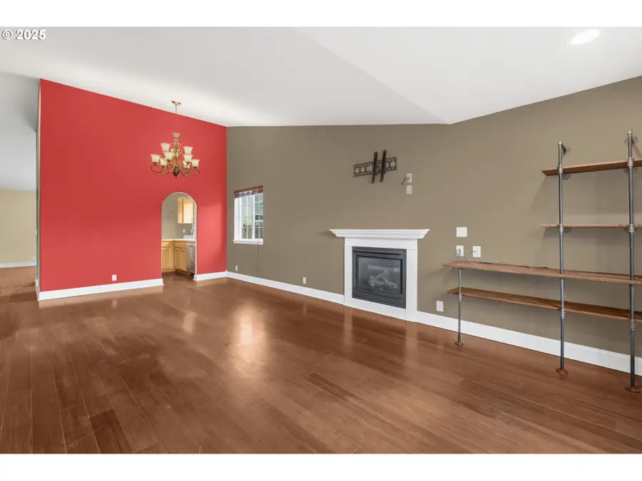 1922 Neva Ct, Cottage Grove, OR 97424 - Image #3