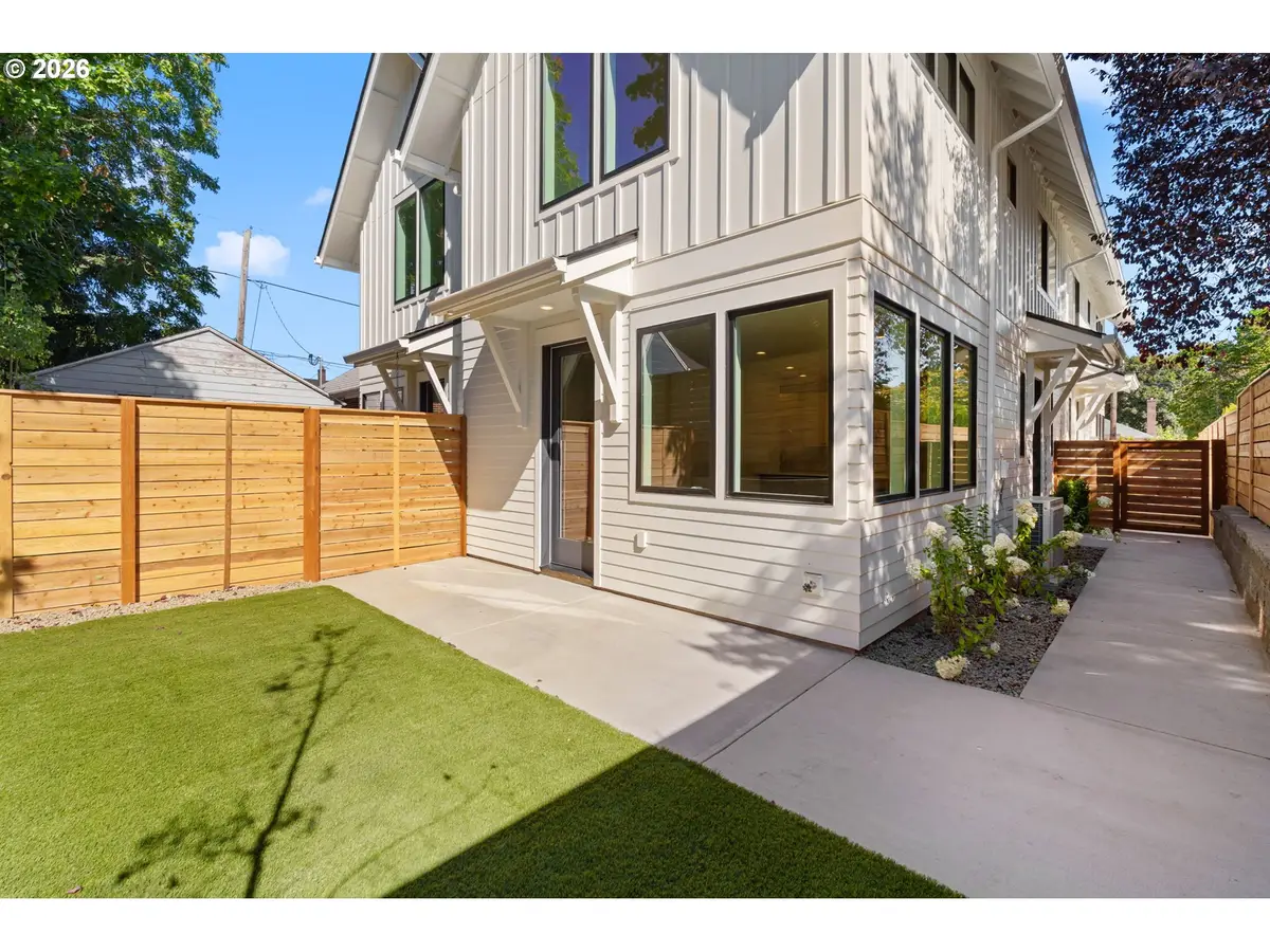 1524 NE Jarrett St #D, Portland, OR 97211 - #1