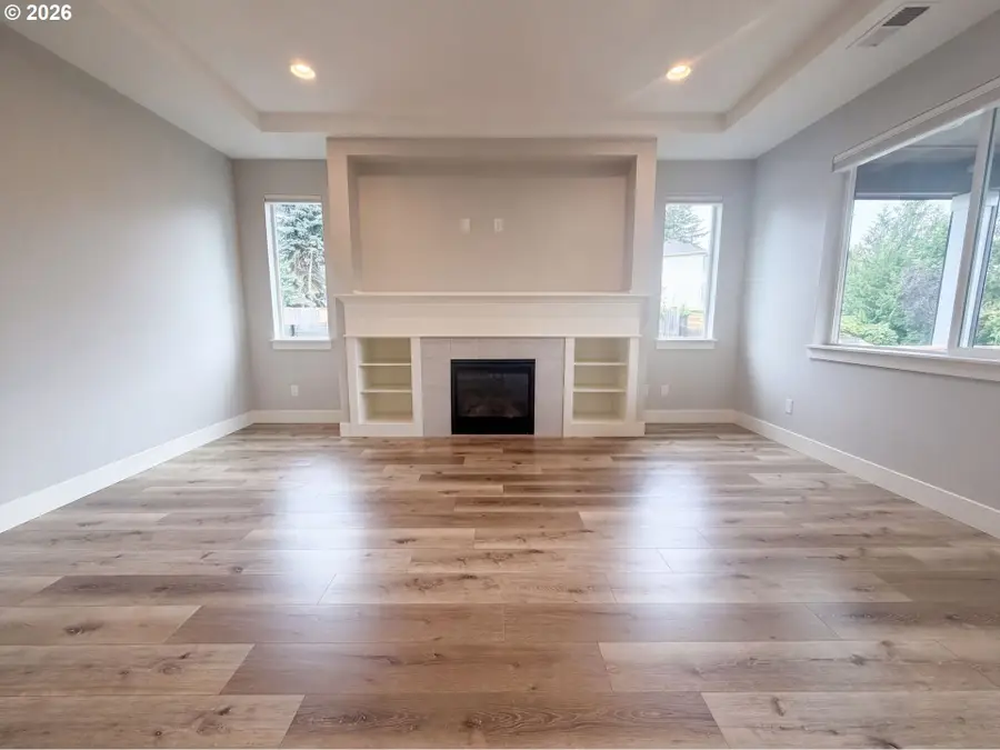 614 SW 49th Dr, Gresham, OR 97080 - #2