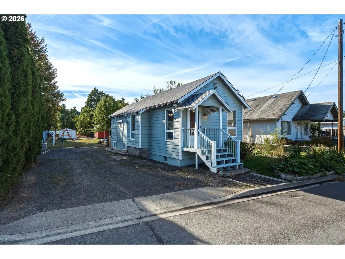 126 SE 3rd Ave, Milton Freewater, OR 97862 - #1