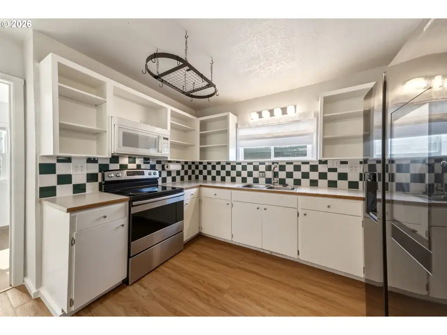 126 SE 3rd Ave, Milton Freewater, OR 97862 - #3