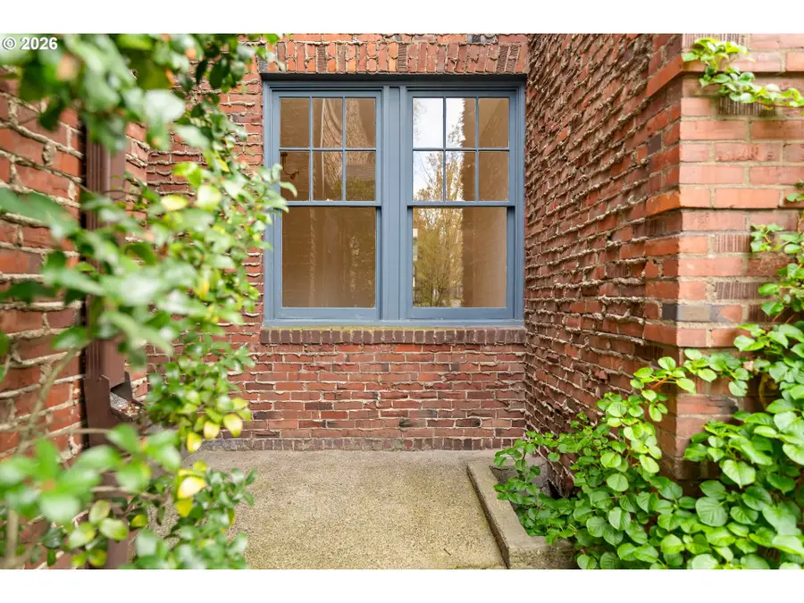 2182 NW Hoyt St #8, Portland, OR 97210 - #3