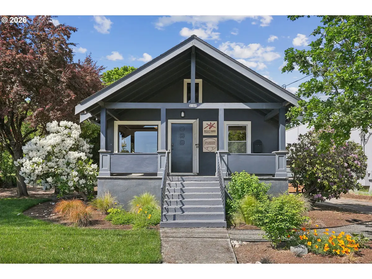 2105 SE Ochoco St, Portland, OR 97222 - #1