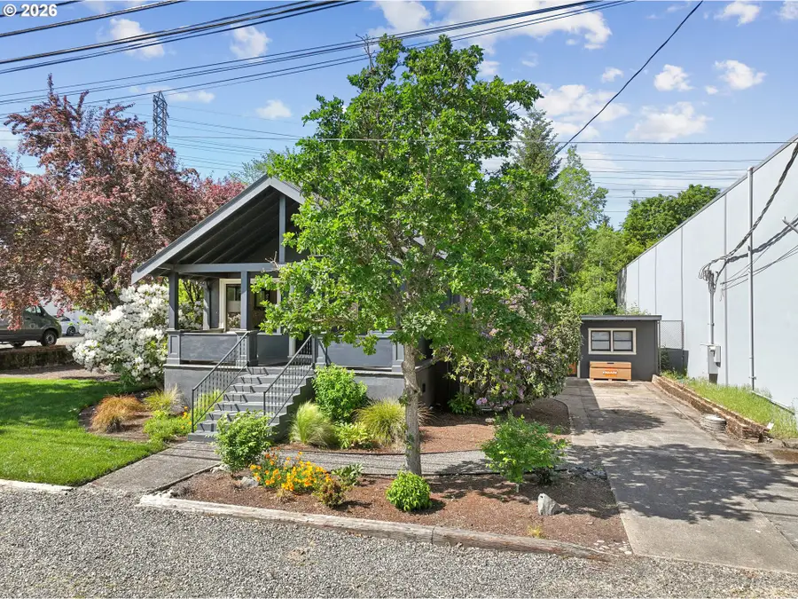 2105 SE Ochoco St, Portland, OR 97222 - #3