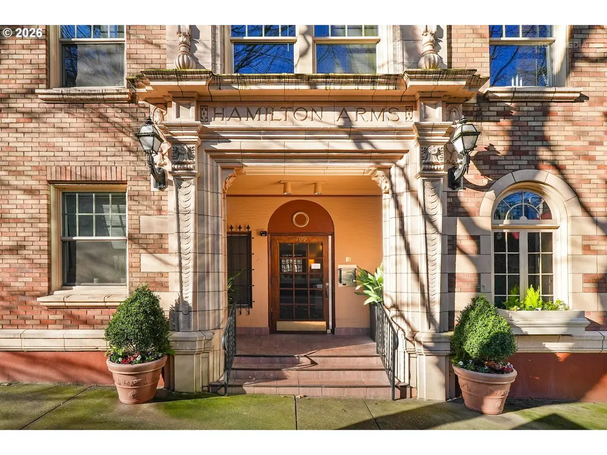 709 SW 16th Ave #308, Portland, OR 97205 - Image #1