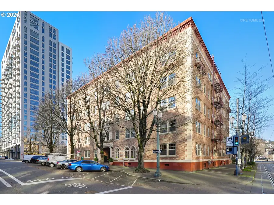 709 SW 16th Ave #308, Portland, OR 97205 - Image #2