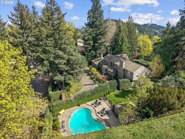 4192 SW Greenleaf Dr, Portland, OR 97221