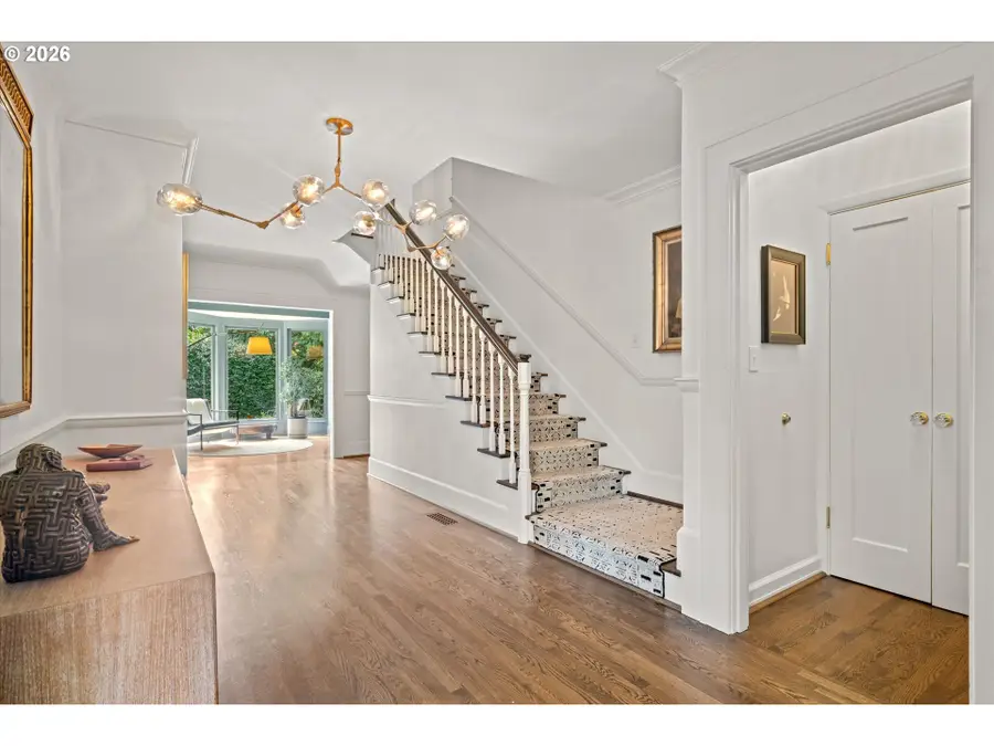 4192 SW Greenleaf Dr, Portland, OR 97221 - #2