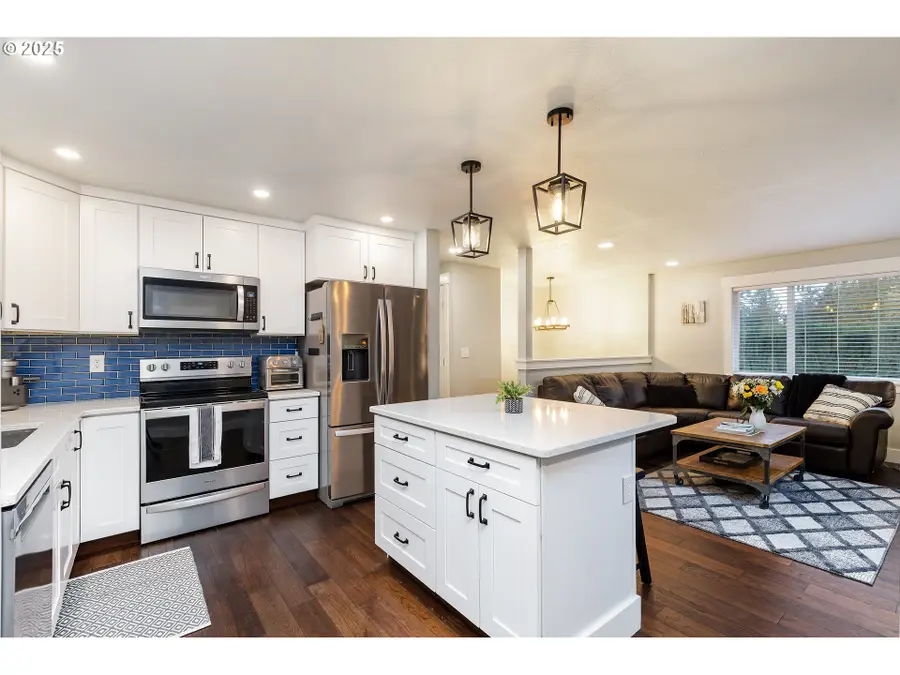 19496 S South End Rd, Northwest Clackamas, OR 97045 - Image #3