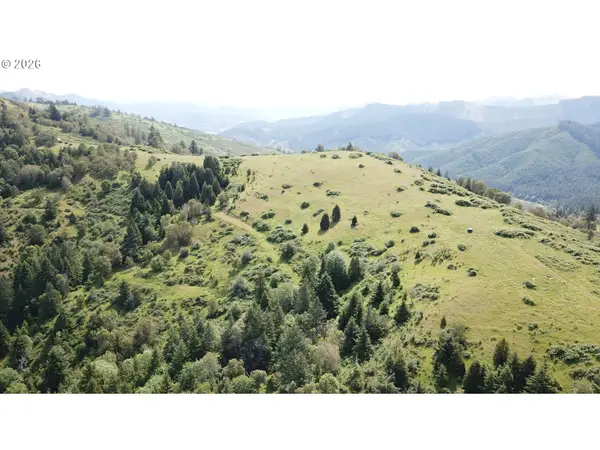 8143 Tiller Trail Hwy, Canyonville, OR 97417