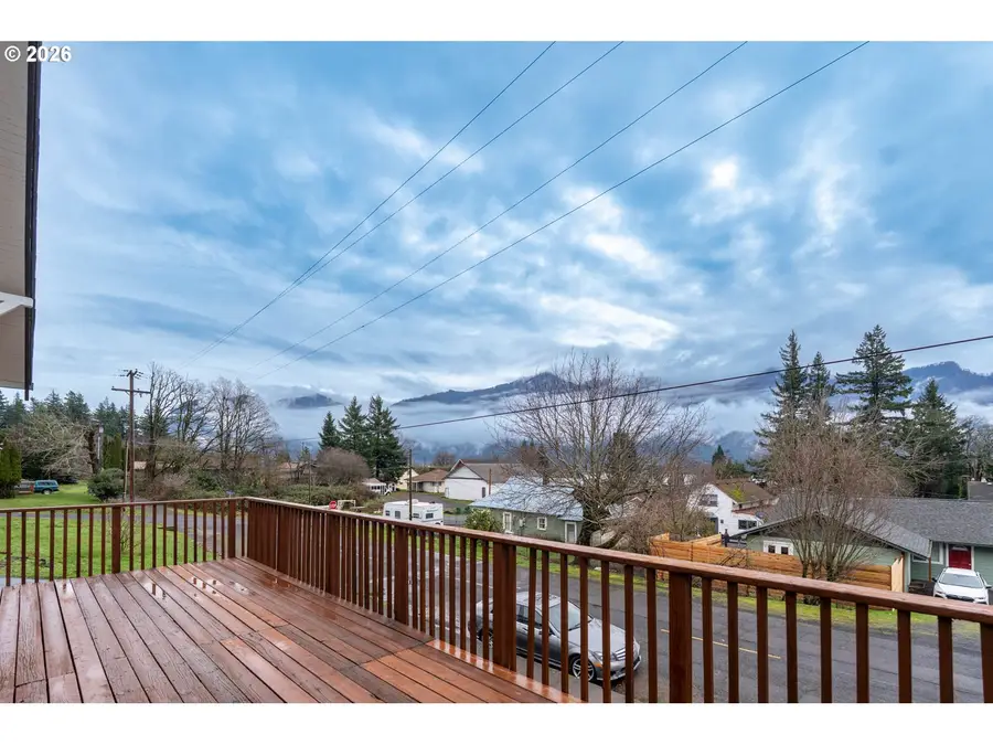 403 NW Roselawn St, Stevenson, WA 98648 - Image #3