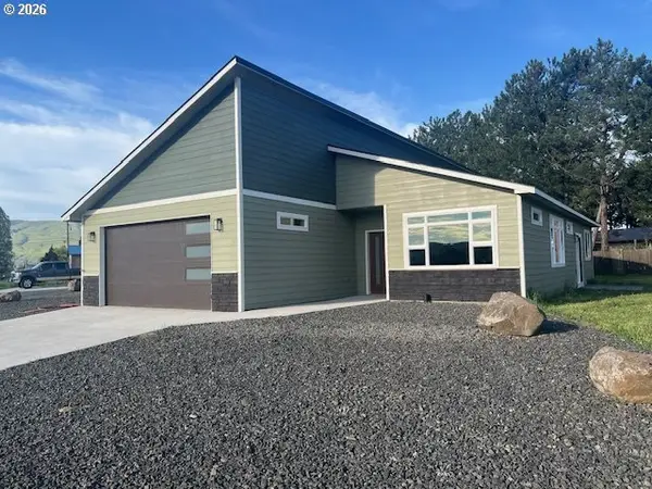 402 Lolly Ln, Dallesport, WA 98617