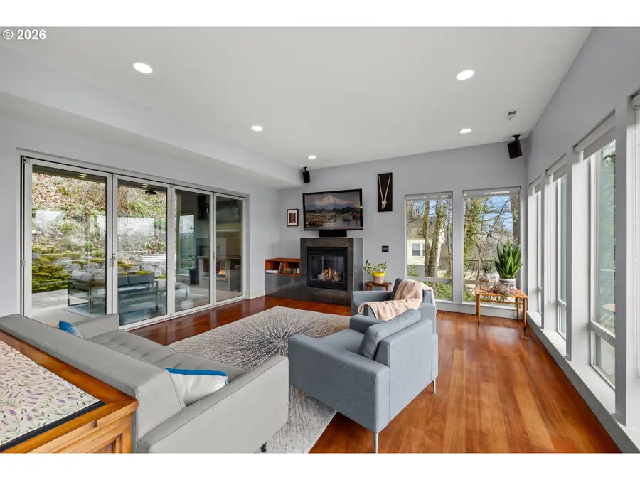 6515 S Corbett Ave, Portland, OR 97239 - #3