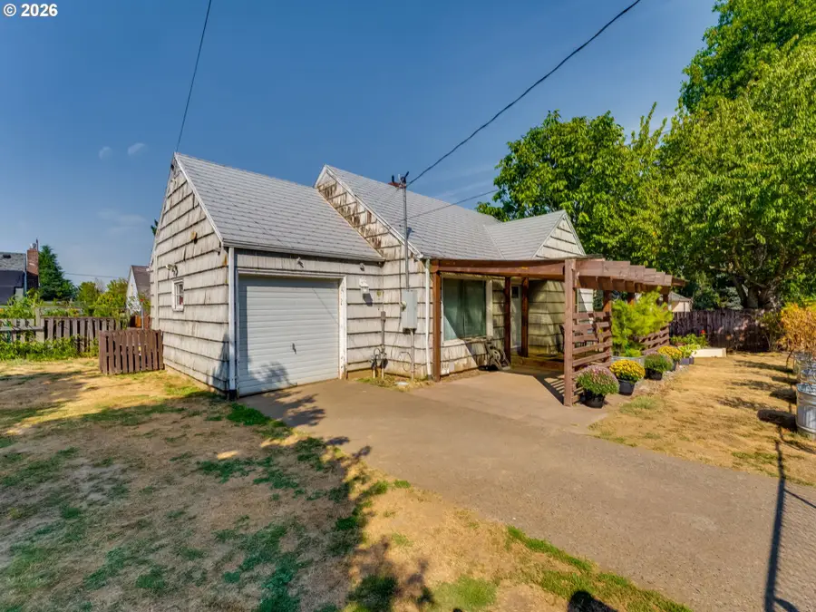 6709 NE Sumner St, Portland, OR 97218 - #2