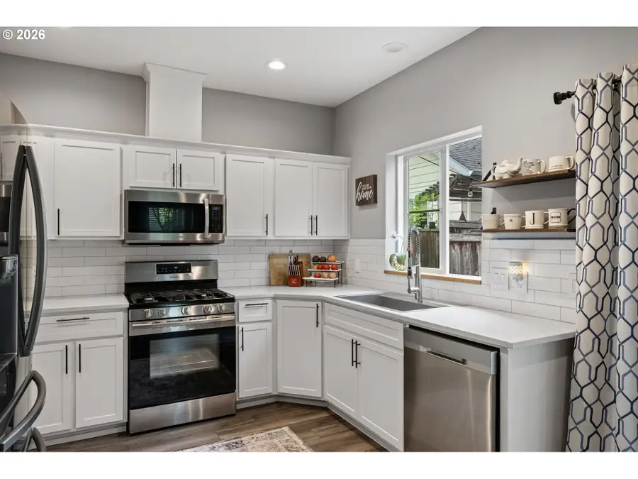 1620 Hamlet Ln, Eugene, OR 97402 - #3