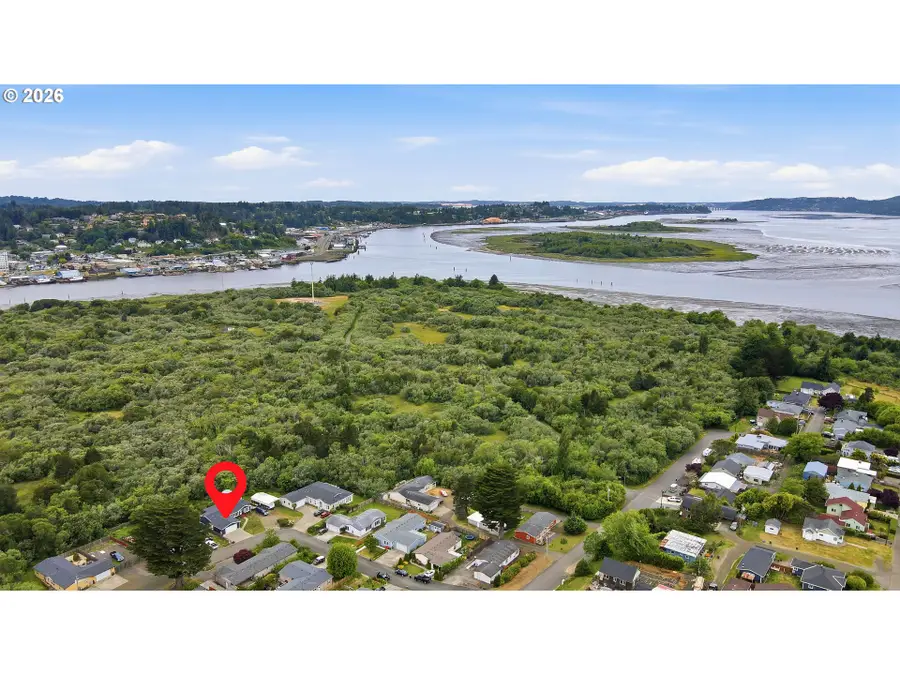 247 1st Ave, Coos Bay, OR 97420 - #2