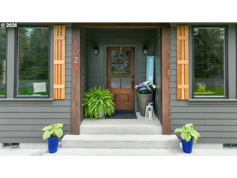 1024 SW Pine Dr, Warrenton, OR 97146 - #2