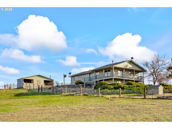 896 SE Dover Ln, Madras, OR 97741