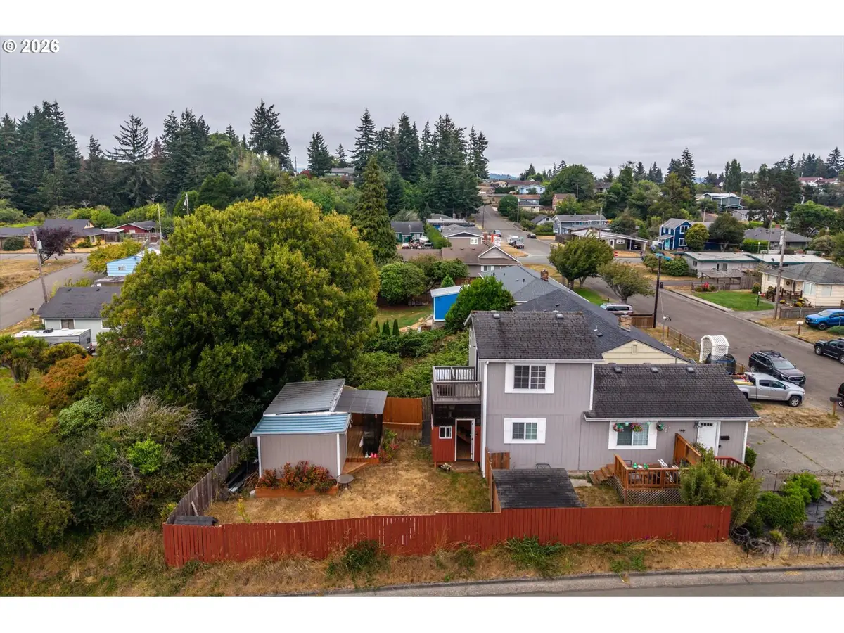 1080 State St, North Bend, OR 97459 - #1