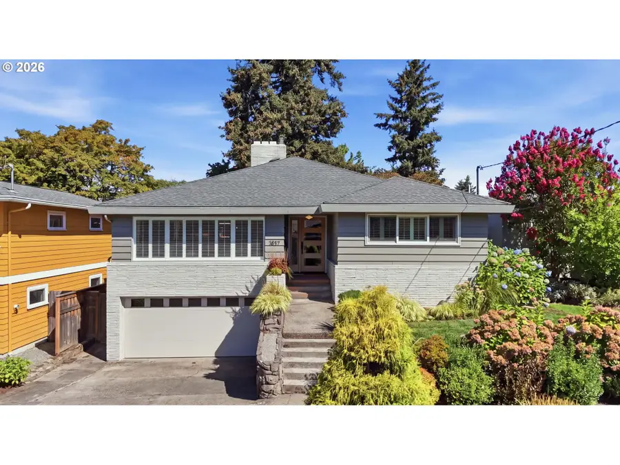 7637 NE Sacramento St, Portland, OR 97213 - #2