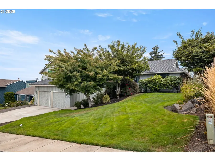 2111 Club House Dr, Northwest Clackamas, OR 97068 - #2