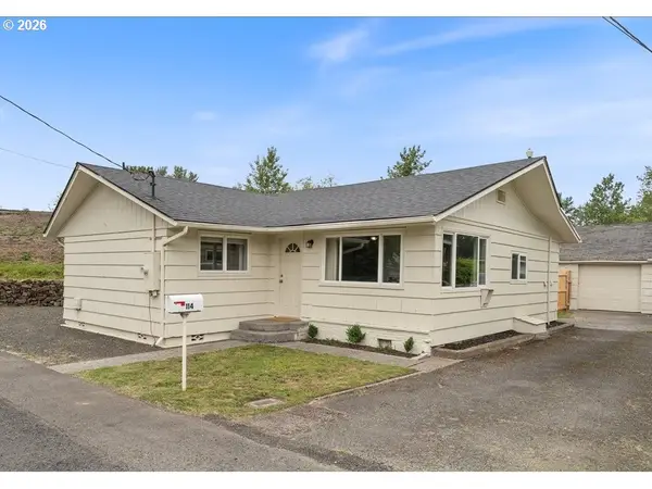 114 Cherry St Nw, CastleRock, WA 98611