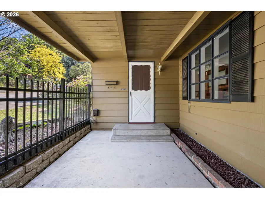 526 S 3rd St, Springfield, OR 97477 - #3