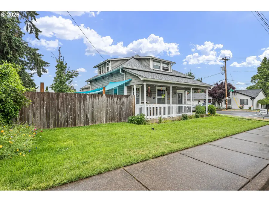 1905 S 6th St, Cottage Grove, OR 97424 - #3