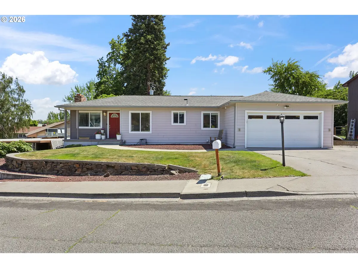 705 E 21st Pl, The Dalles, OR 97058 - #1