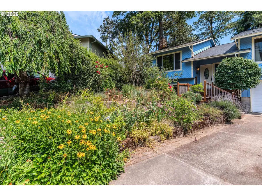 18130 Trevor Ct, Gladstone, OR 97027 - #2