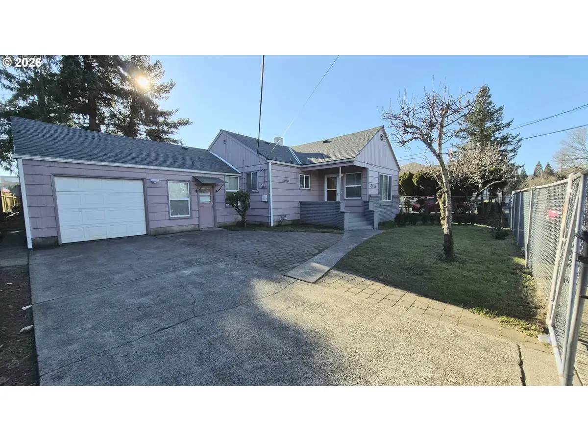 8816 SE Lafayette St, Portland, OR 97266 - Image #1