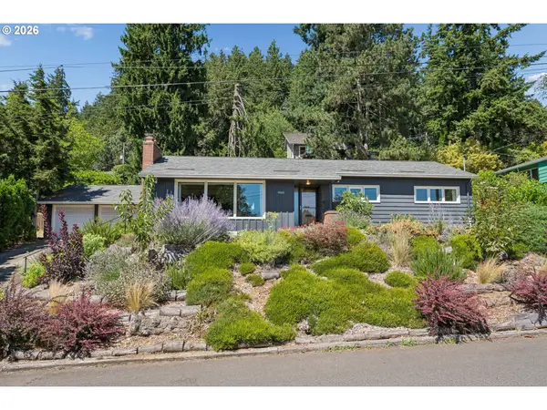9505 NE Thompson St, Portland, OR 97220