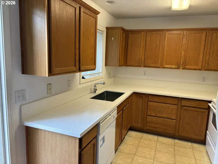 3237 Olive St, Vancouver, WA 98660 - #3