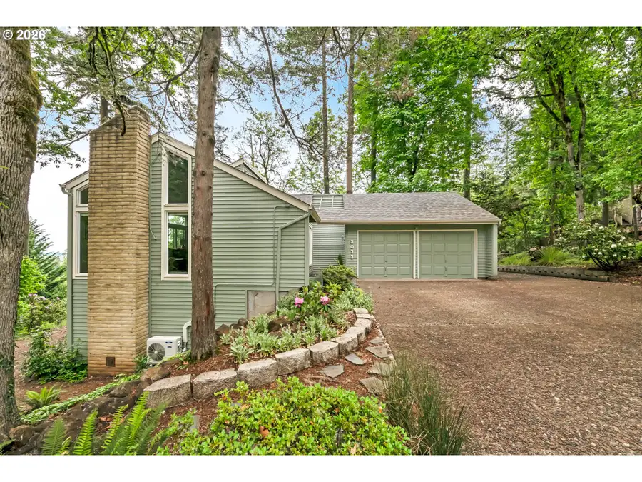 2877 Timberline Dr, Eugene, OR 97405 - #3