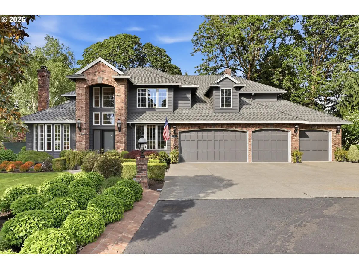 847 NE Rogahn St, Hillsboro, OR 97124 - #1