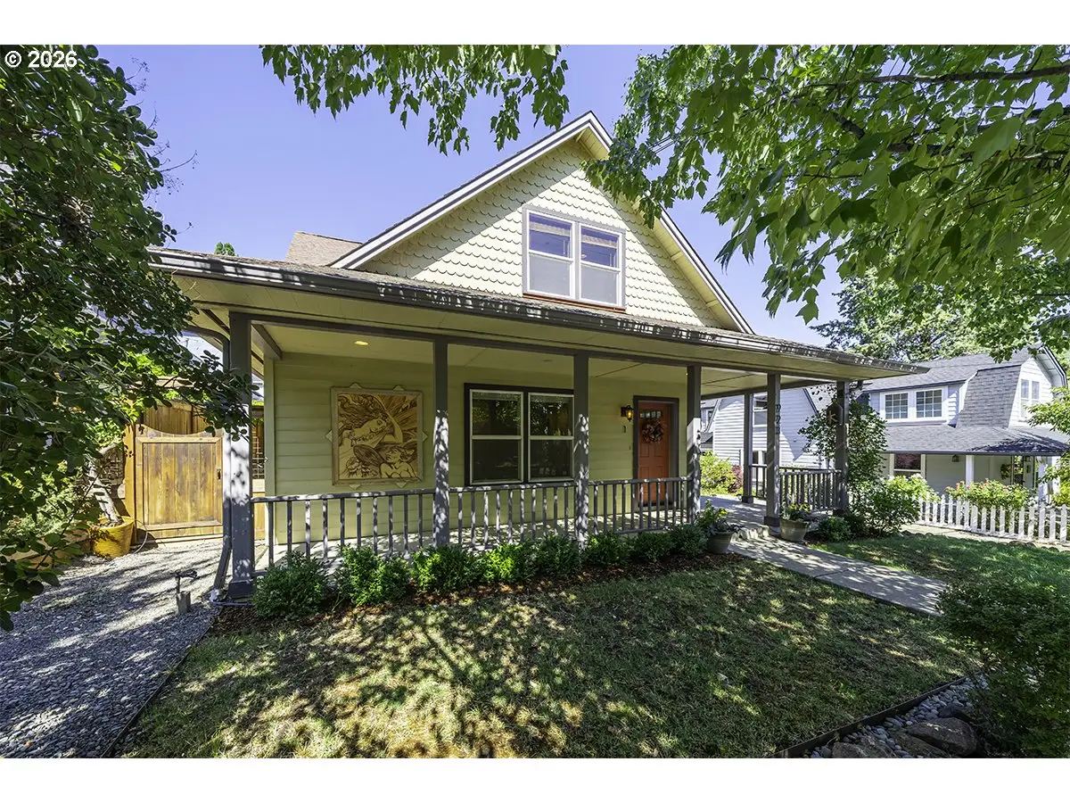 923 Bellview Ave, Ashland, OR 97520 - #1