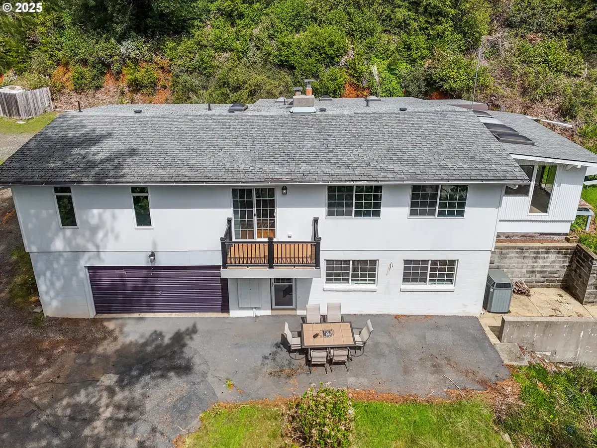 96741 Duley Creek Rd, Brookings, OR 97415 - Image #1