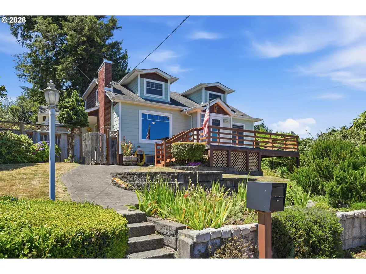 1954 Madrona St, North Bend, OR 97459 - #1