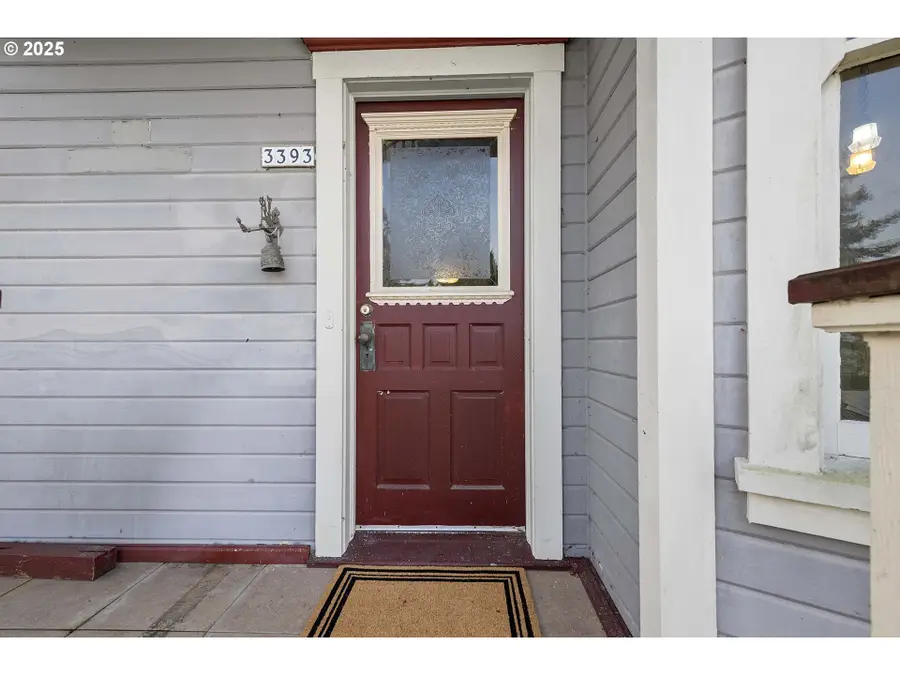 3393 Harrison Ave, Astoria, OR 97103 - Image #3