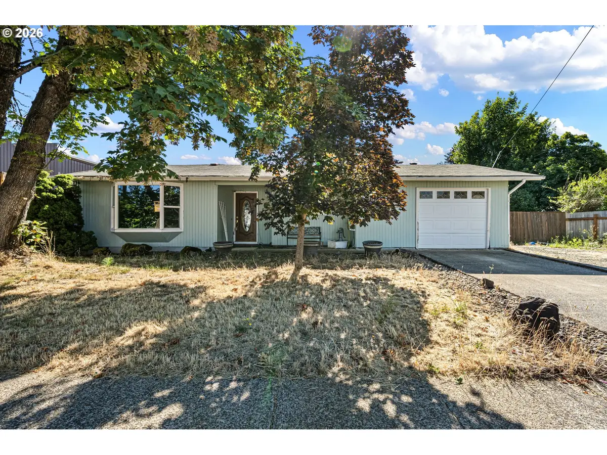 50 S 16th St, Cottage Grove, OR 97424 - #1