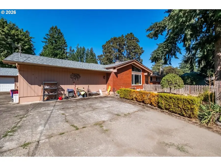 960 Grape St, Sweet Home, OR 97386 - #3