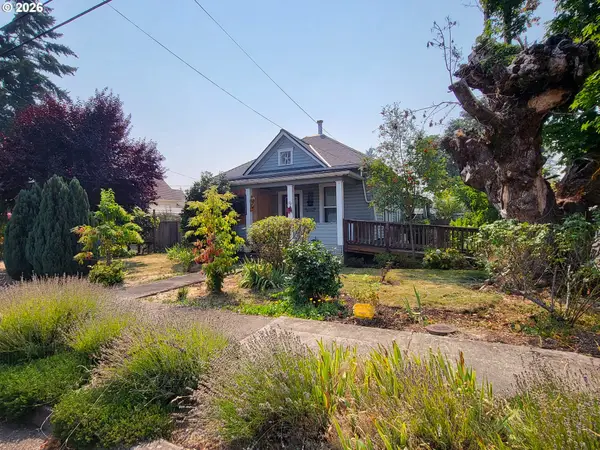 305 S 3rd St, CottageGrove, OR 97424