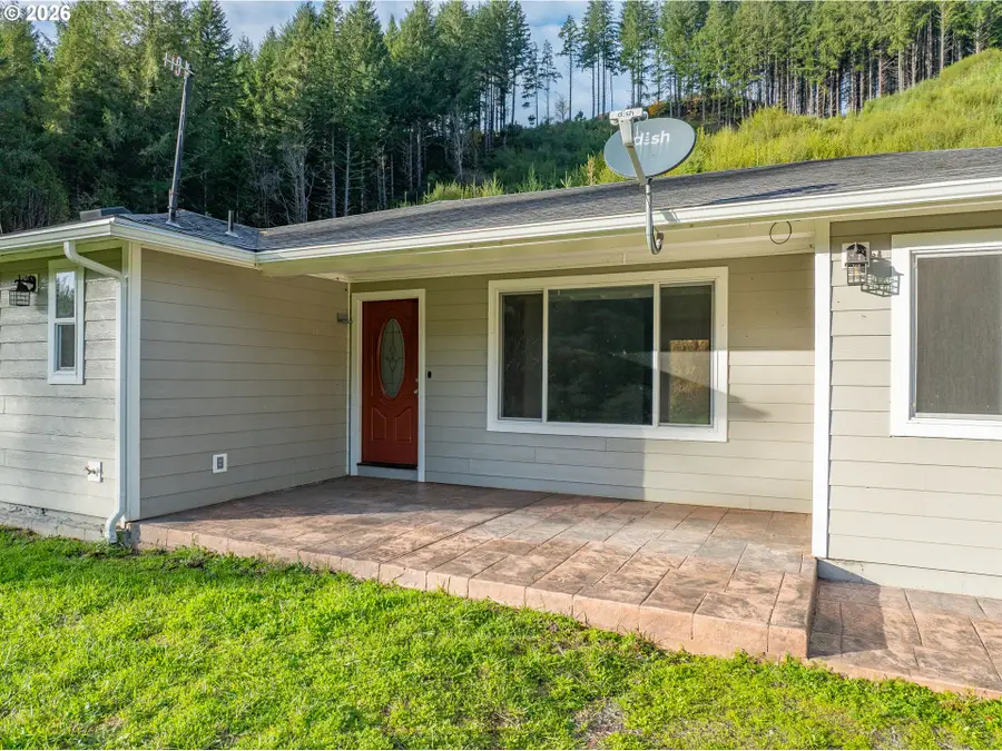 16855 Highway 42, Myrtle Point, OR 97458 - #3