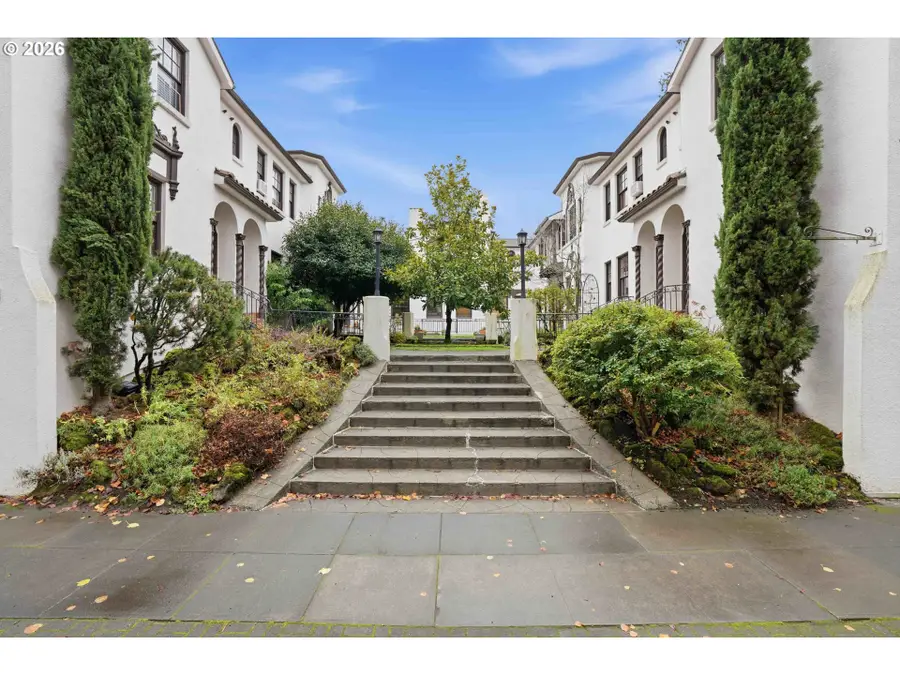 2250 NE Flanders St #3, Portland, OR 97232 - Image #2