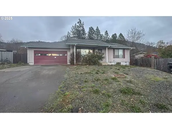 1023 NE Primrose Pl, GrantsPass, OR 97526