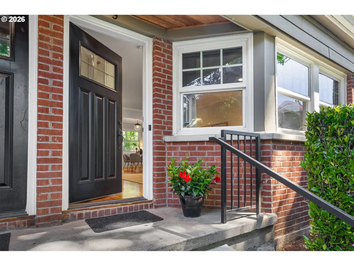 2555 NW Savier St #9, Portland, OR 97210 - #1