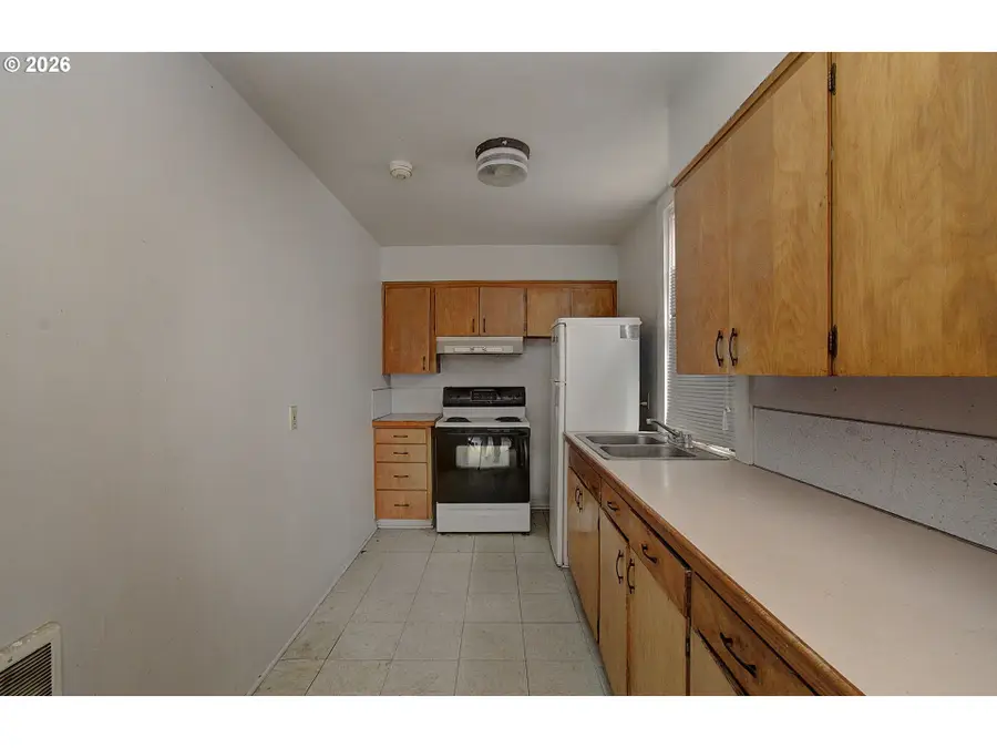 1012 W 12th St, Vancouver, WA 98660 - #2