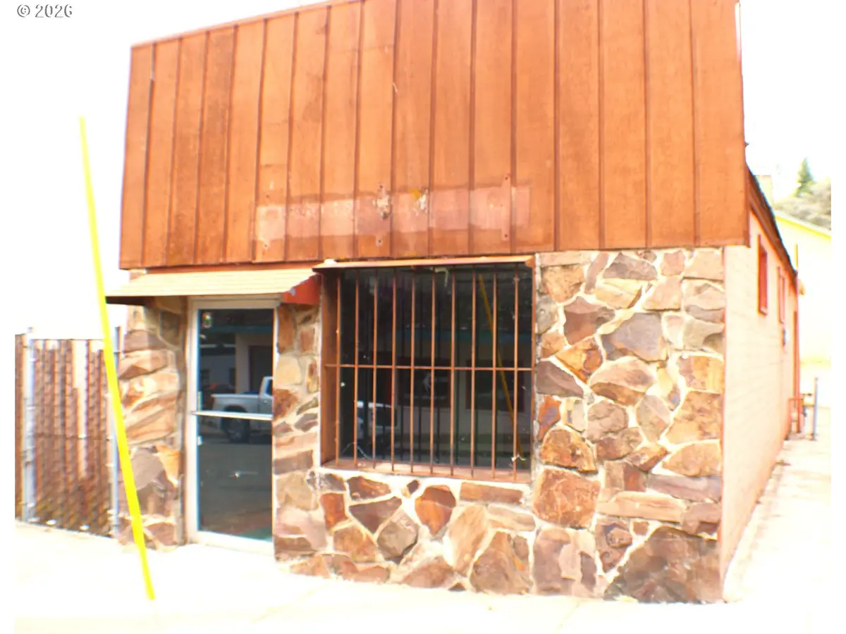 226 NW 2nd Ave, Myrtle Creek, OR 97457 - #1