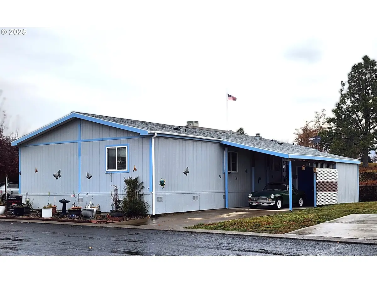 313 12th St #4, La Grande, OR 97850 - Image #1